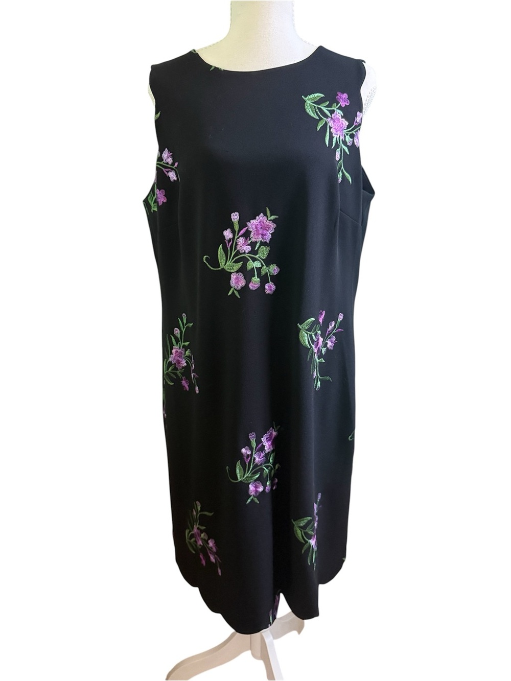 Jones Studio Black  Cocktail Dress with Purple and Green Embroidery Size 12